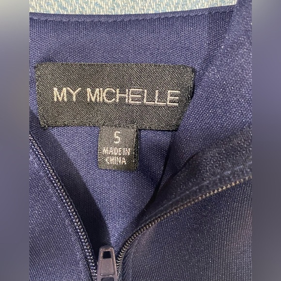 My Michelle Navy Blue Halter Criss-cross Back Cropped Top, Size 5 - Picture 5 of 9